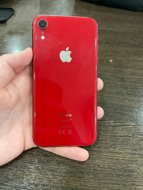 iPhone XR 64GB в идеальном состоянии - Мониторы в Саранск
