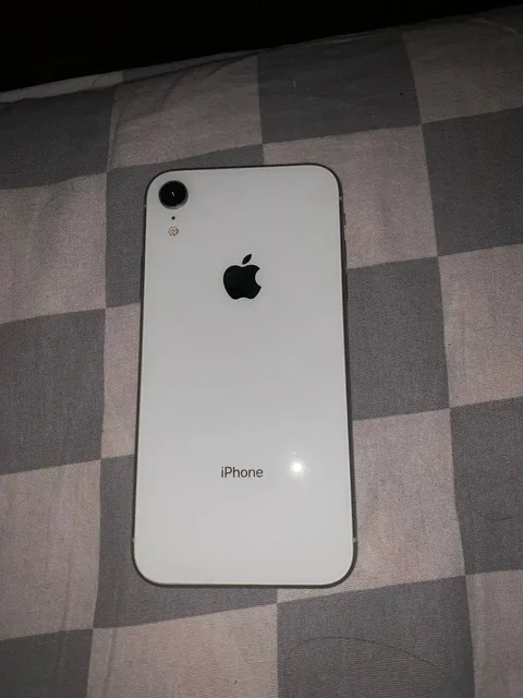 iPhone XR 64GB 82% батареи с неисправностями - Офисная техника в Рузаевка