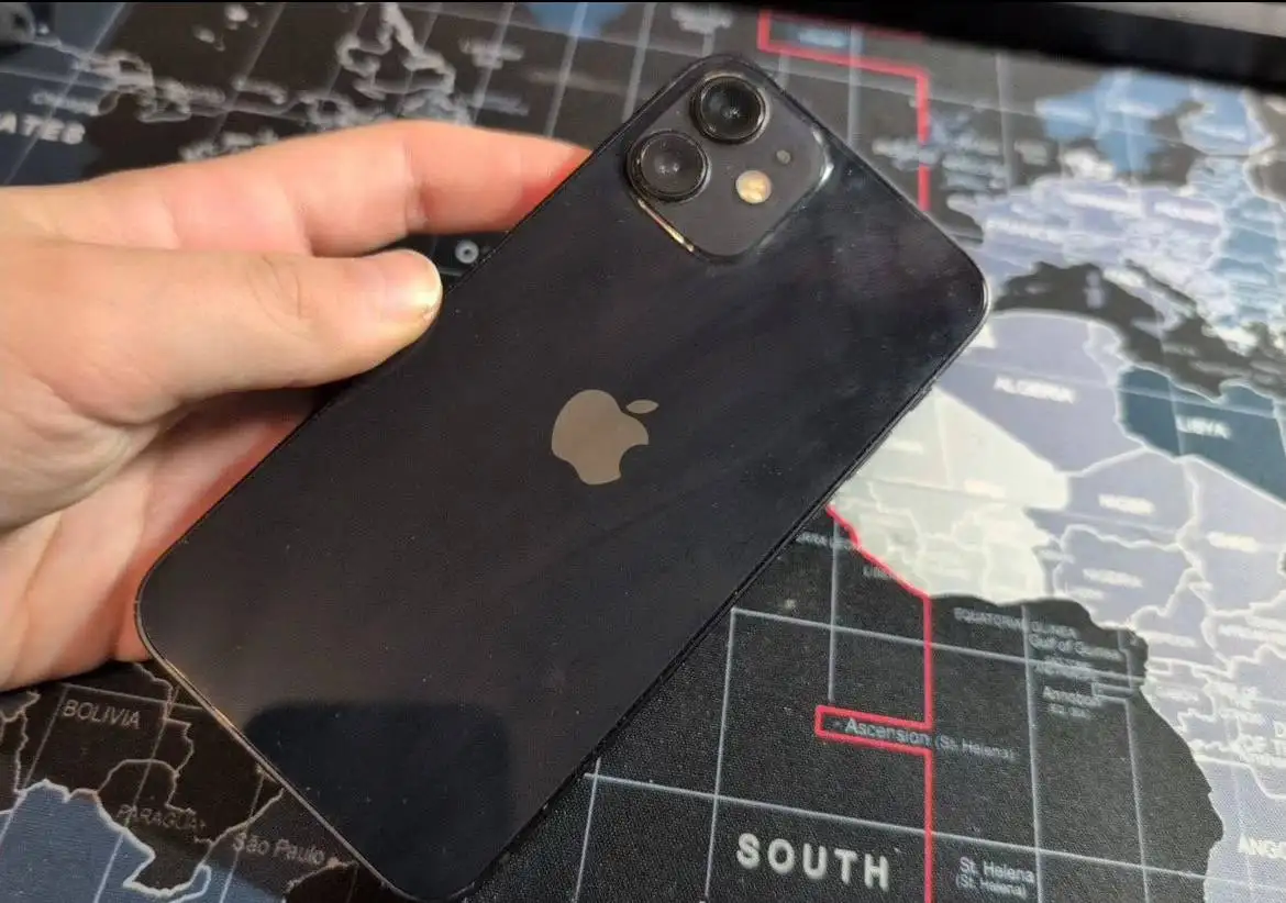 Продам iPhone 13, iPhone 12 mini и Apple Watch - Смартфоны и часы (Электроника) в Саранск