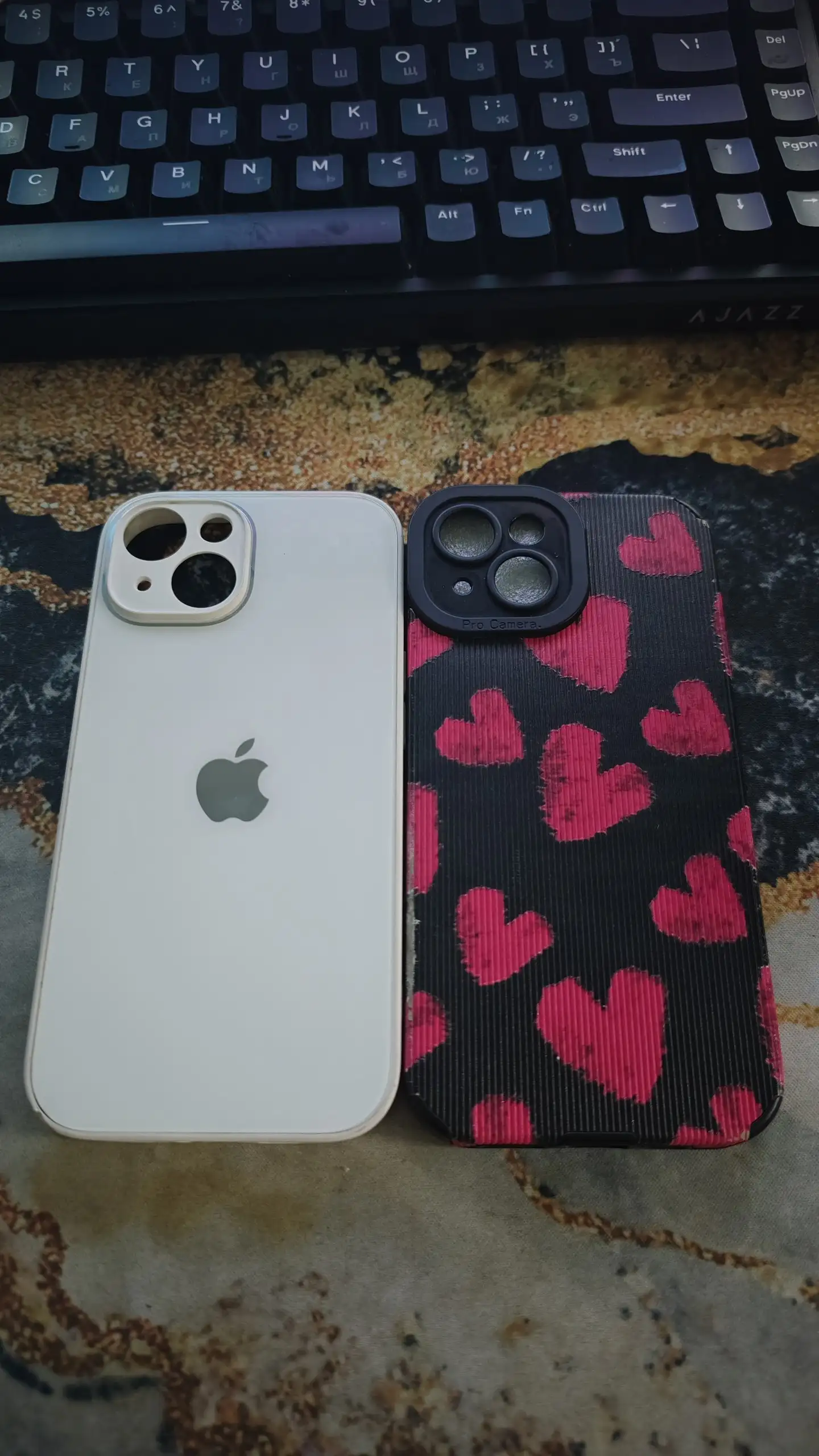 Чехлы для iPhone 15 - Аксессуары для телефонов (Электроника) в Саранск