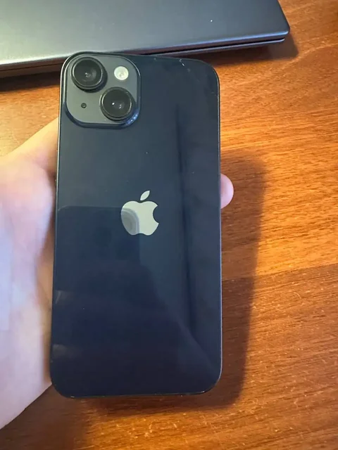 iPhone 14 256GB с небольшим сколом - Комплектующие в Неизвестно
