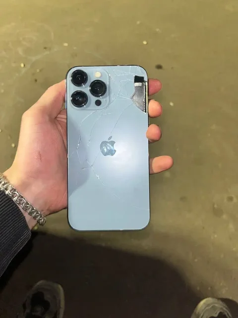 iPhone XR (запаролен) - null в Саранск