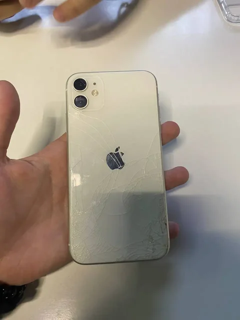 Айфон 11 64GB - Зарядные устройства и аккумуляторы в Саранск