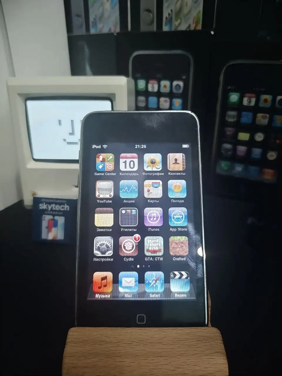 iPod touch 2 8ГБ Mp3 плеер - Плееры (Электроника) в Саранск