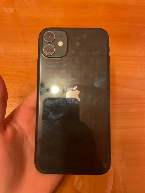 Продаю iPhone 11 и iPhone 12 - Зарядные устройства и аккумуляторы в Саранск