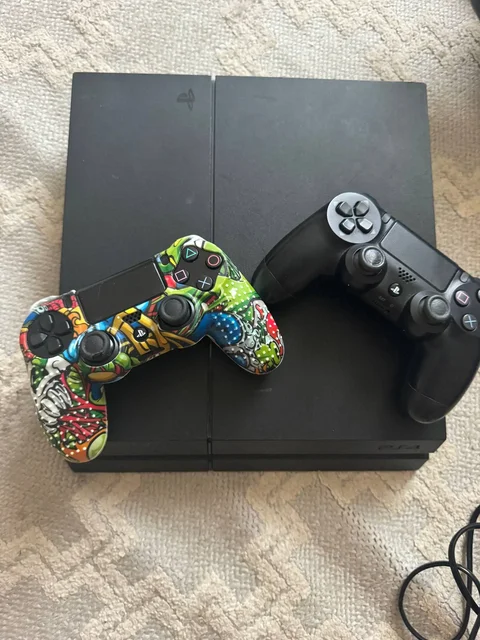 Продам PlayStation 4 Slim - Смартфоны и телефоны в Саранск