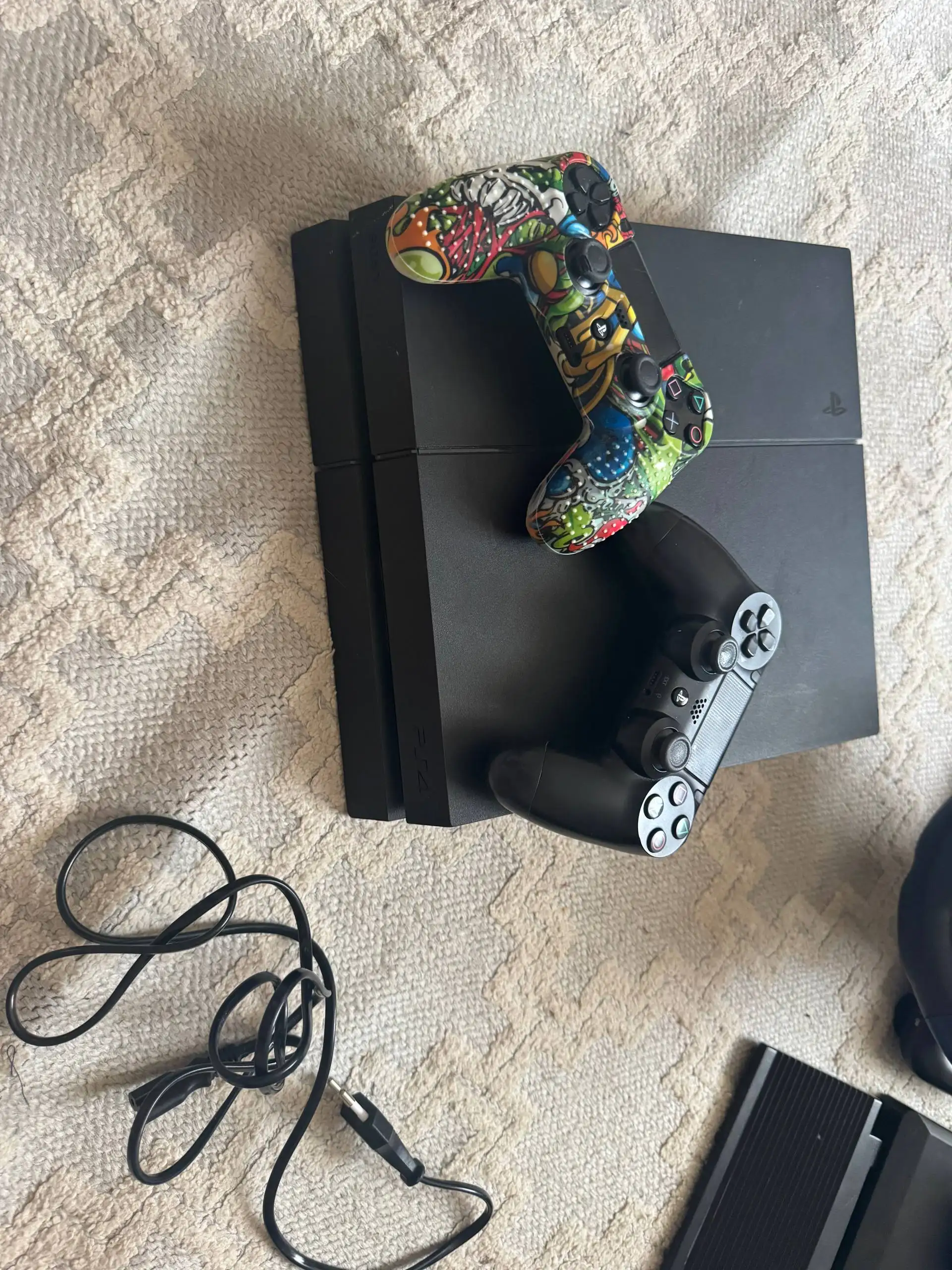 Продам PlayStation 4 Slim - Игровые приставки (Электроника) в Саранск