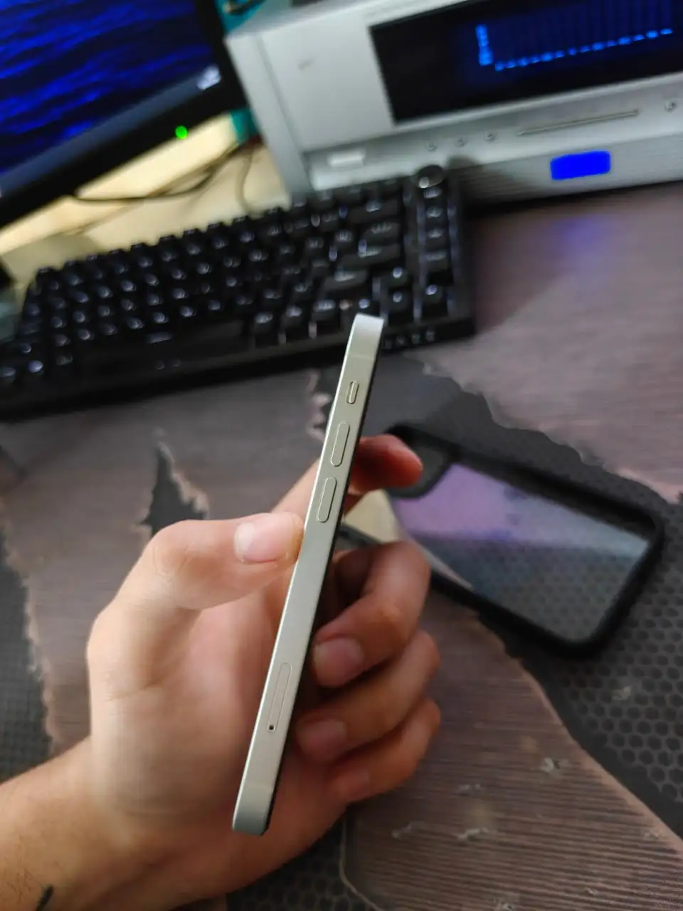 Продам iPhone 13 mini - Смартфоны (Электроника) в Саранск