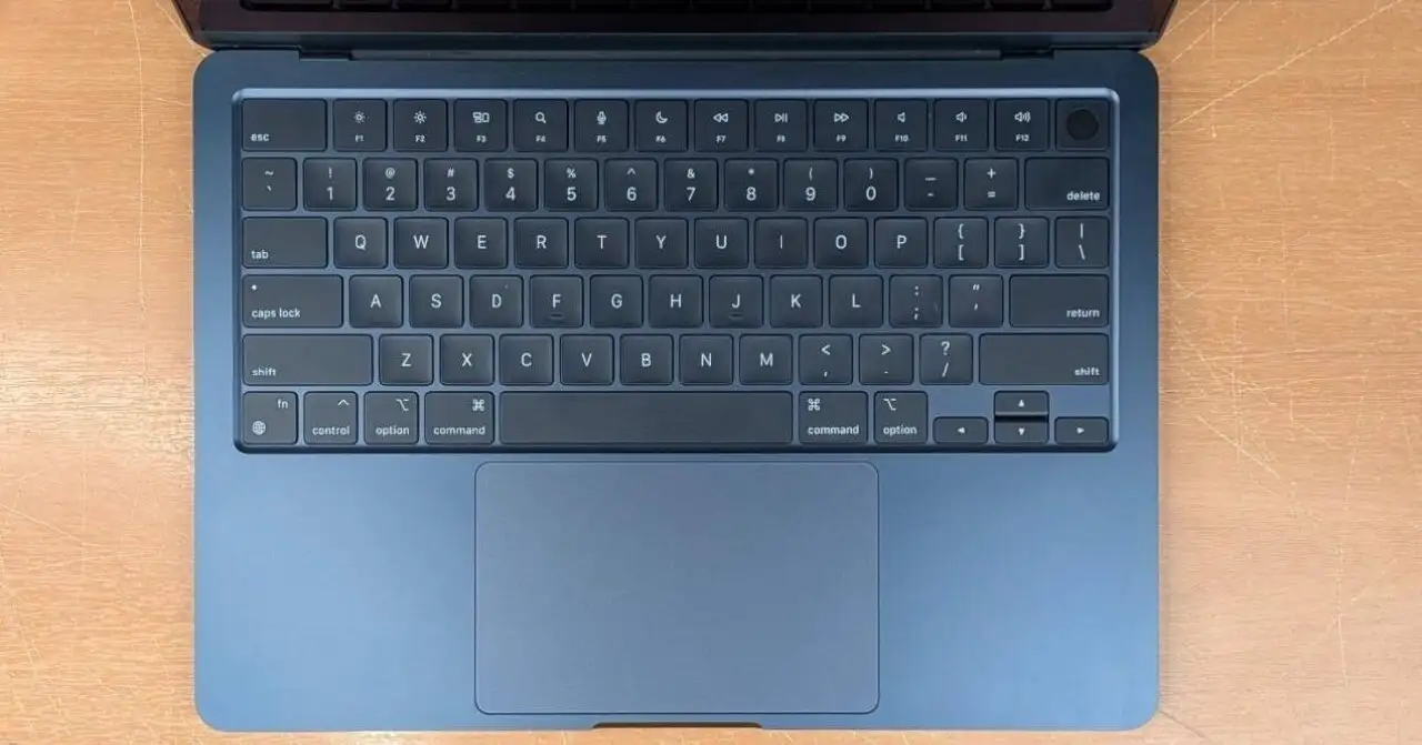 MacBook Air M2 Midnight 8/256 - Ноутбуки (Электроника) в Саранск