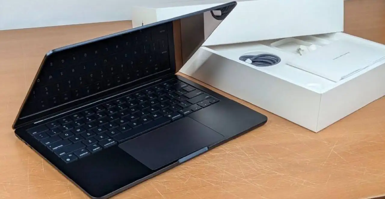 MacBook Air M2 Midnight 8/256 - Ноутбуки (Электроника) в Саранск
