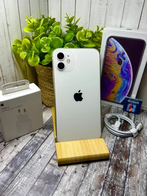 iPhone 11, 64GB - Автомагнитолы в Саранск
