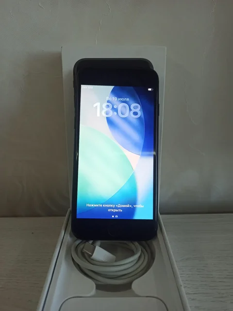 IPhone SE 2020 64GB - Автомагнитолы в Саранск