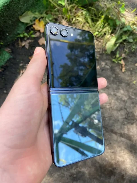 Продажа Samsung Galaxy Z Flip 5 и iPhone 7 - Смартфоны и планшеты в Саранск