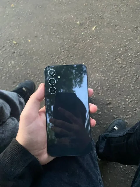 Обмен Samsung Galaxy A54 5G с трещиной - Смартфоны и планшеты в Саранск
