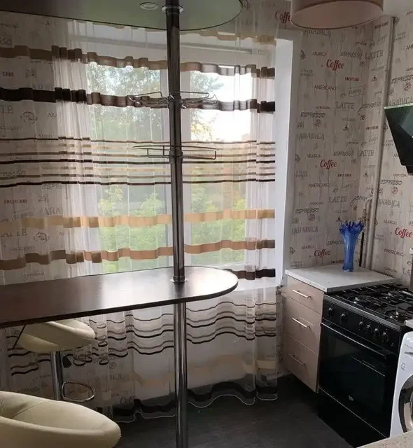 Сдается двухкомнатная квартира в Ленинском районе - Недвижимость в Красноярск