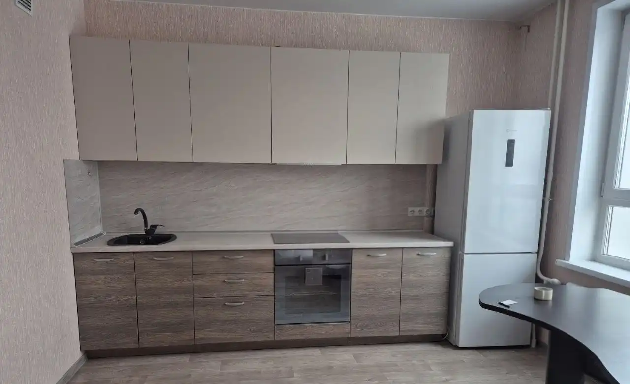 Сдается однокомнатная квартира в высотном доме