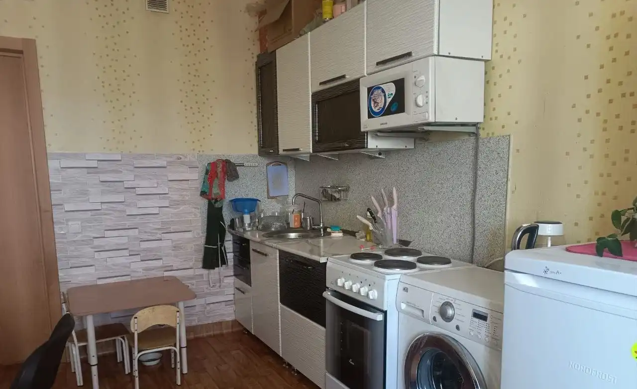 Сдается однокомнатная квартира на Судостроительной 157 в Красноярске