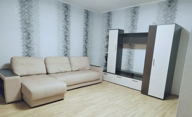 Сдается однокомнатная квартира на Щорса 53 - частное объявление в Красноярск