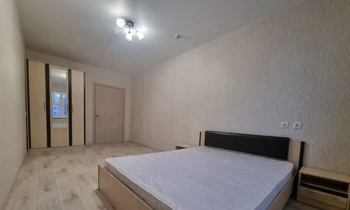 Сдается двухкомнатная квартира в Кировском районе