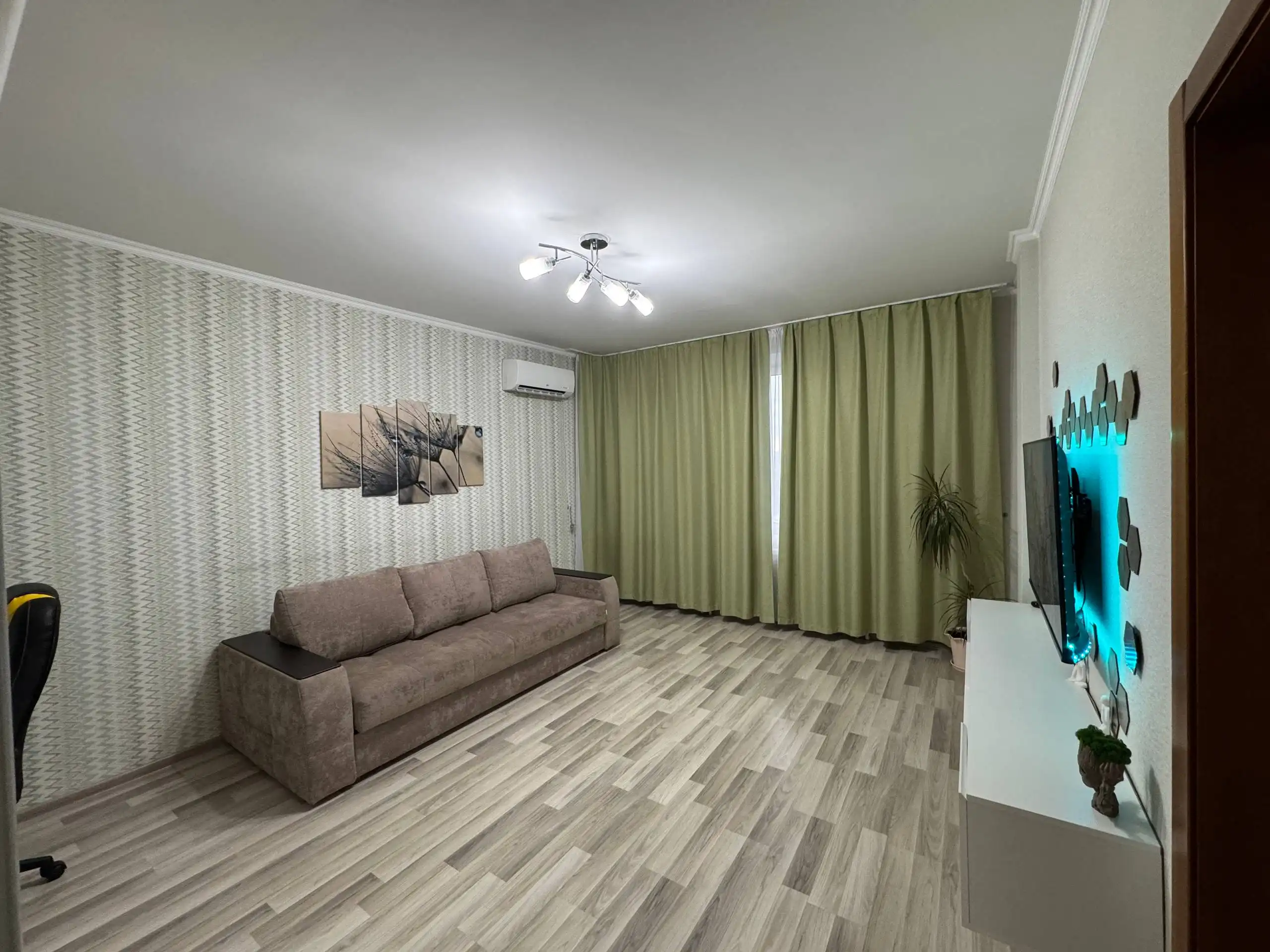 Сдается 2-комнатная квартира в Октябрьском районе Красноярска - Аренда квартир (Недвижимость) в Красноярск