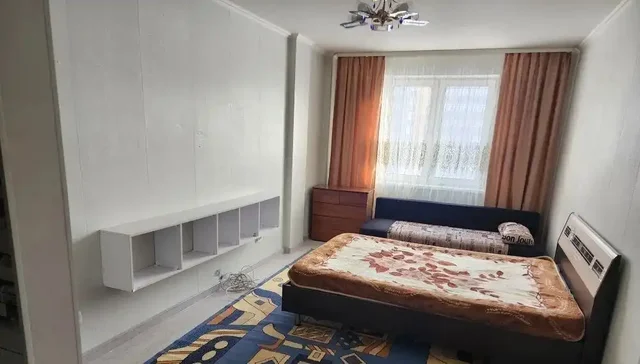 Сдается однокомнатная квартира на Соколовской 70 - Дома в Красноярск