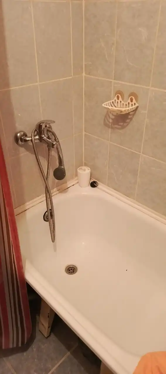 Сдам гостинку 16 кв. в Октябрьском районе - Аренда квартир (Недвижимость) в Красноярск