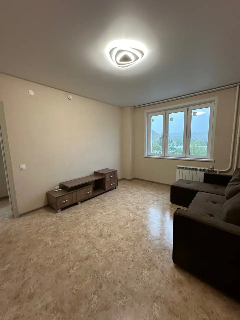 Сдается 2-комнатная квартира в Черемушках на длительный срок - Аренда квартир (Недвижимость) в Красноярск