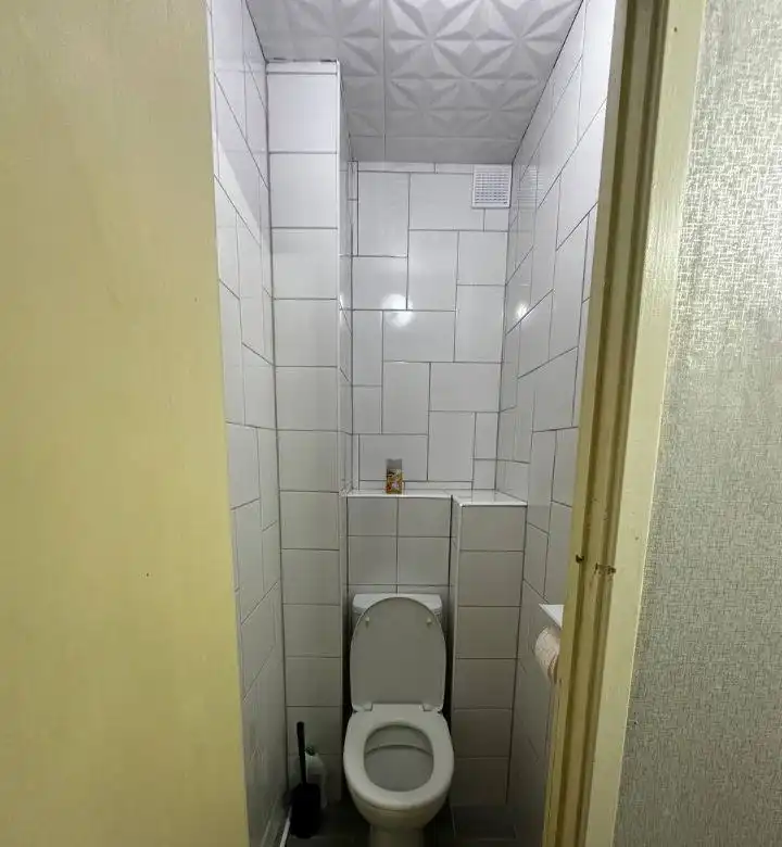 Сдается однокомнатная квартира на Молокова 27 - Квартиры (Недвижимость) в Красноярск