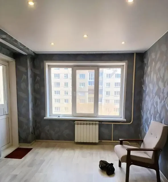 Сдается однокомнатная квартира в Железнодорожном районе - Дома в Красноярск