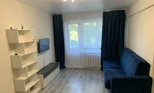 Сдается уютная однокомнатная квартира в Ленинском районе Красноярска - Недвижимость в Красноярск