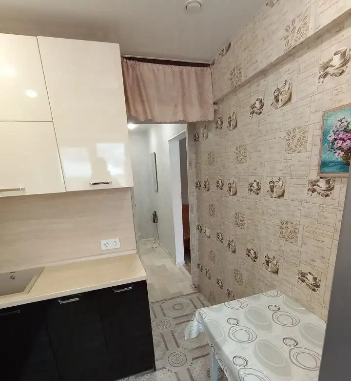 Сдается однокомнатная квартира в Свердловском районе - Аренда квартир (Недвижимость) в Красноярск