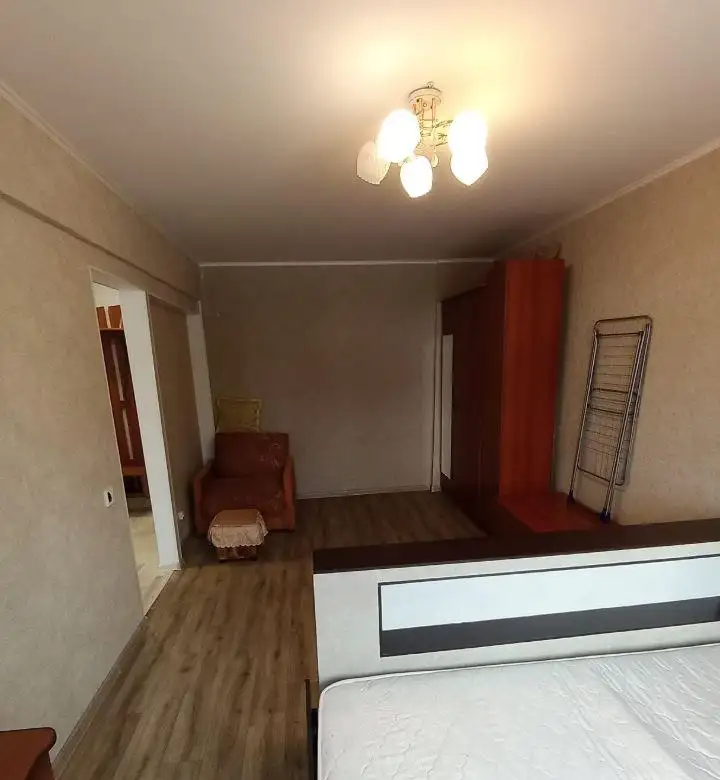 Сдается однокомнатная квартира в Свердловском районе - Аренда квартир (Недвижимость) в Красноярск