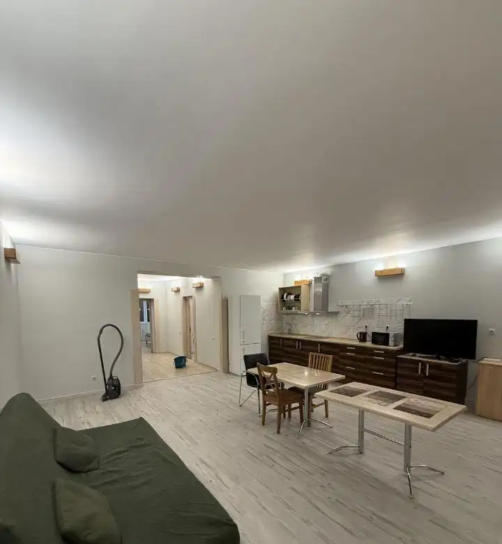 Сдается двухкомнатная квартира в Октябрьском районе - Аренда квартир (Недвижимость) в Красноярск