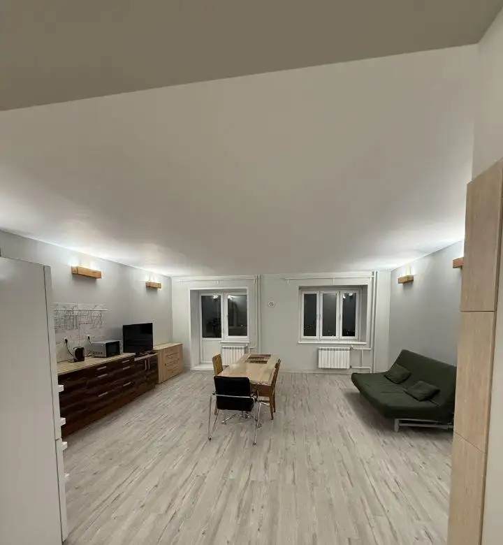 Сдается двухкомнатная квартира в Октябрьском районе - Аренда квартир (Недвижимость) в Красноярск