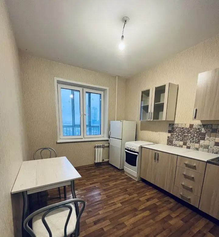 Аренда однокомнатной квартиры на улице Александра Матросова - Аренда квартир (Недвижимость) в Красноярск