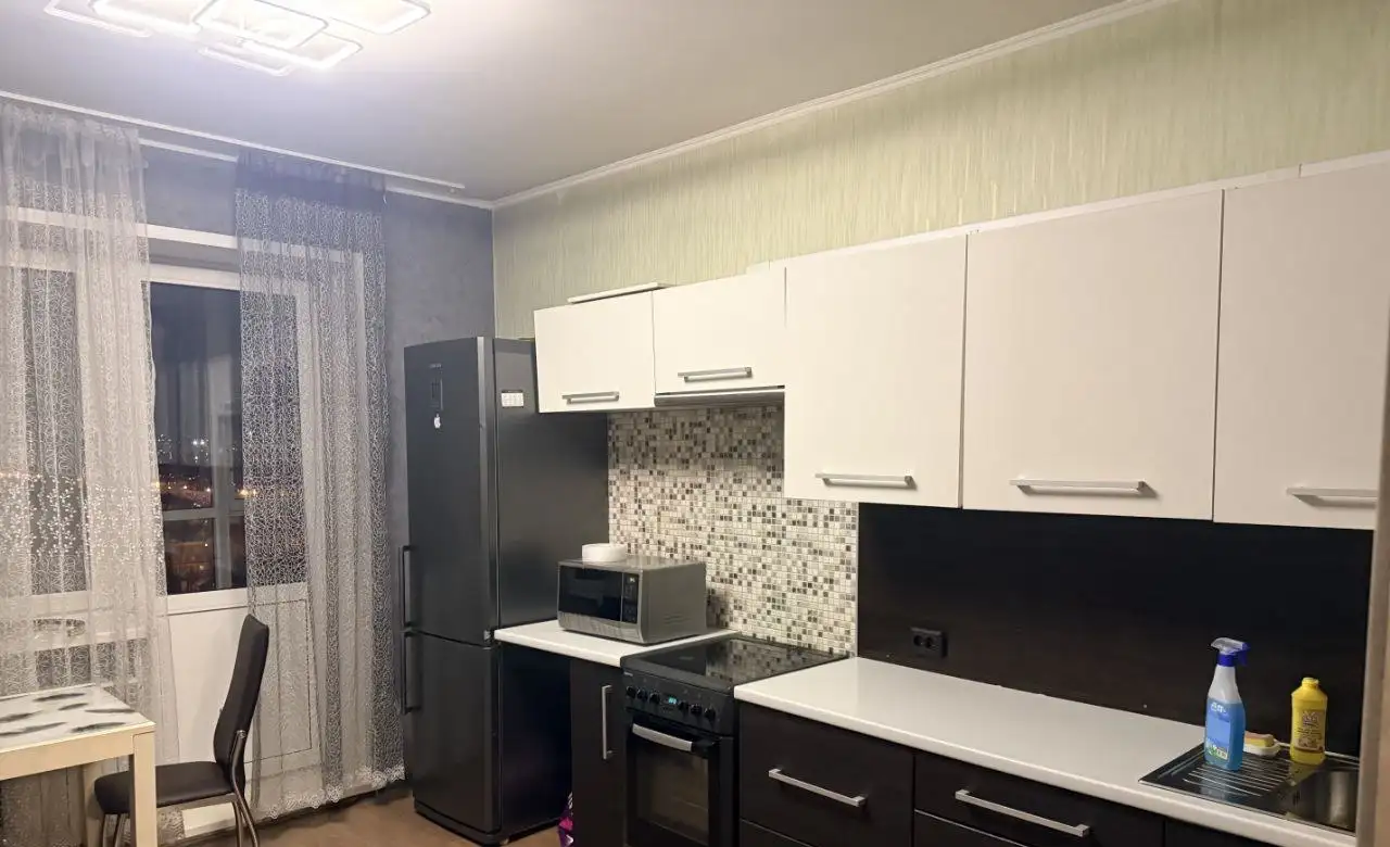 Сдается однокомнатная квартира в Ленинском районе - Аренда квартир (Недвижимость) в Красноярск