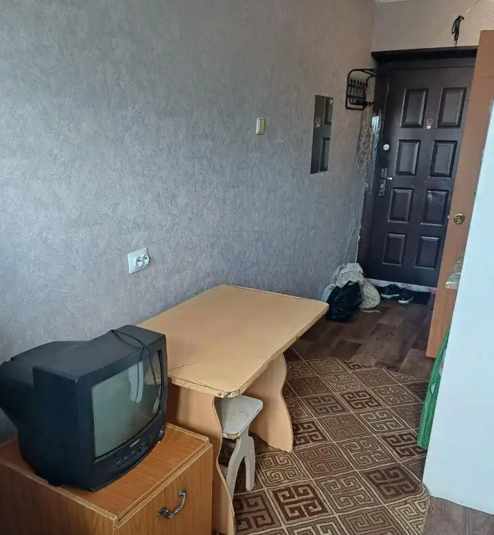 Сдается однокомнатная квартира 14м² на Воронова 45 - Аренда квартир (Недвижимость) в Красноярск