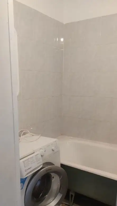 Сдается однокомнатная квартира на ул. Молокова 29 - Аренда квартир (Недвижимость) в Красноярск