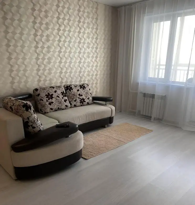 Сдается двухкомнатная квартира на ул. Александра Матросова 36 - Аренда квартир (Недвижимость) в Красноярск