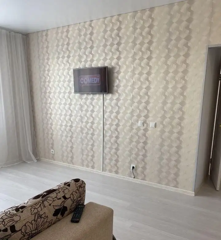 Сдается двухкомнатная квартира на ул. Александра Матросова 36 - Аренда квартир (Недвижимость) в Красноярск