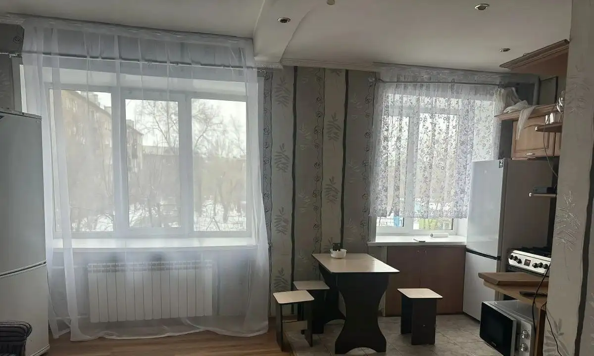 Сдается двухкомнатная квартира в Железнодорожном районе Красноярска - Аренда квартир (Недвижимость) в Красноярск