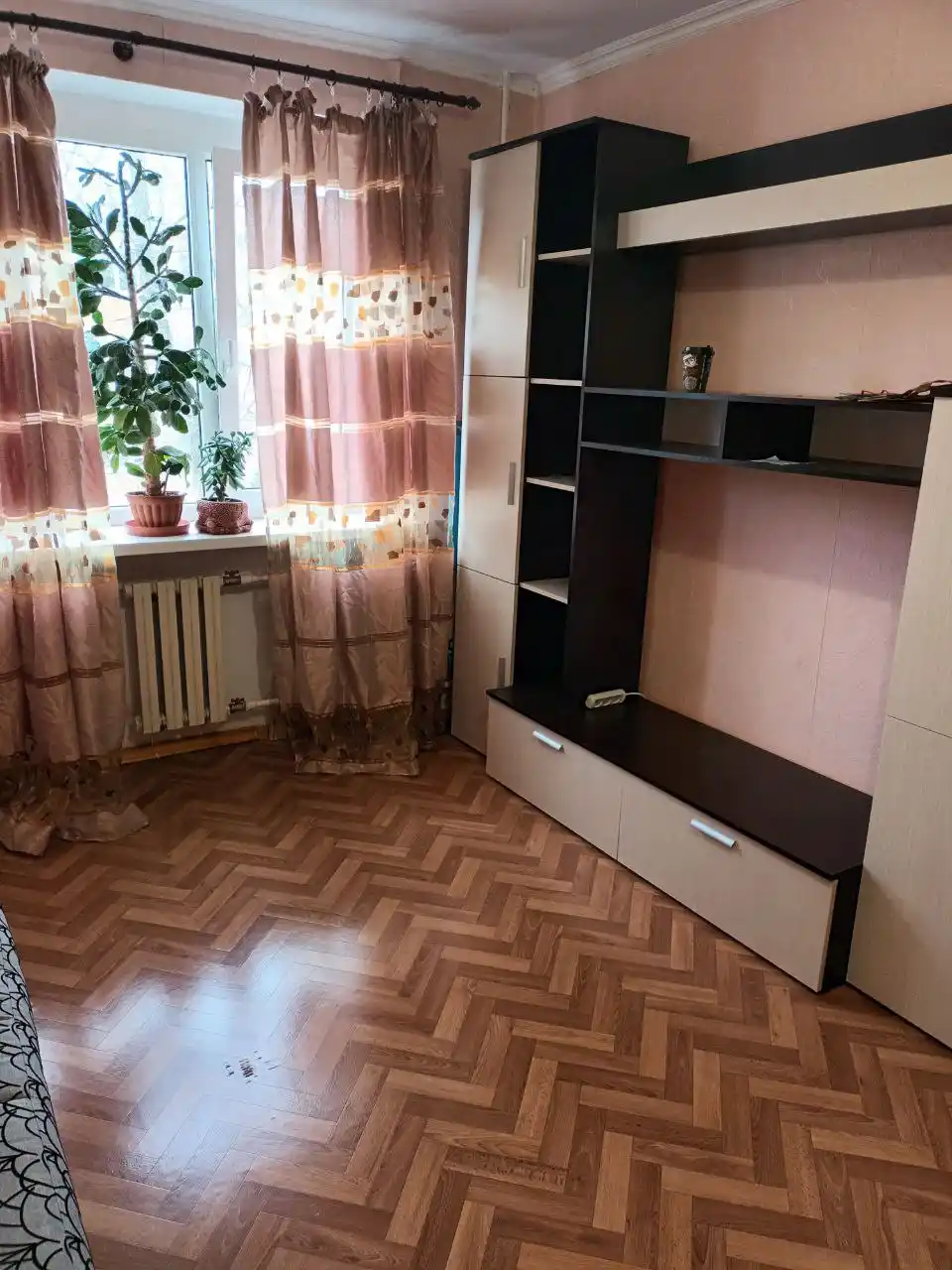 Сдается гостинка 17м2 в районе сквера Дубки