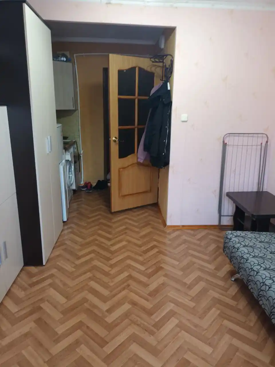 Сдается гостинка 17м2 в районе сквера Дубки