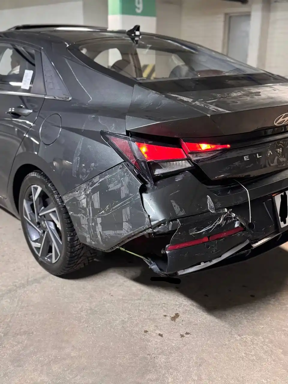 Hyundai Elantra 2023 год