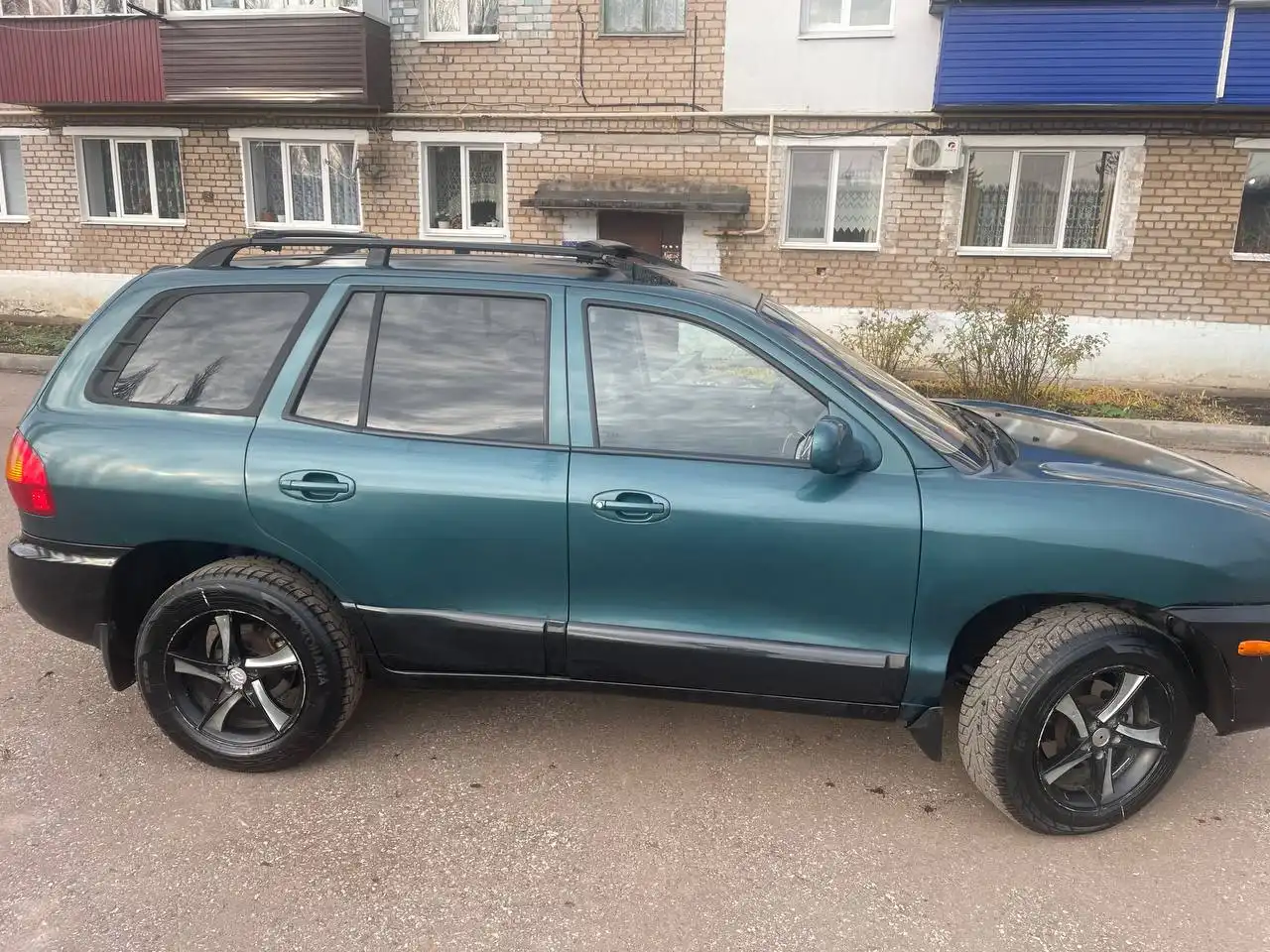 Продам Hyundai Santa Fe 2003 года
