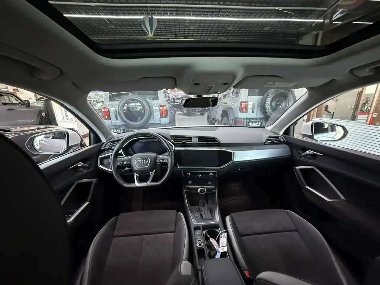 Audi Q3 2021 б/у - Легковые автомобили (Авто) в Уфа