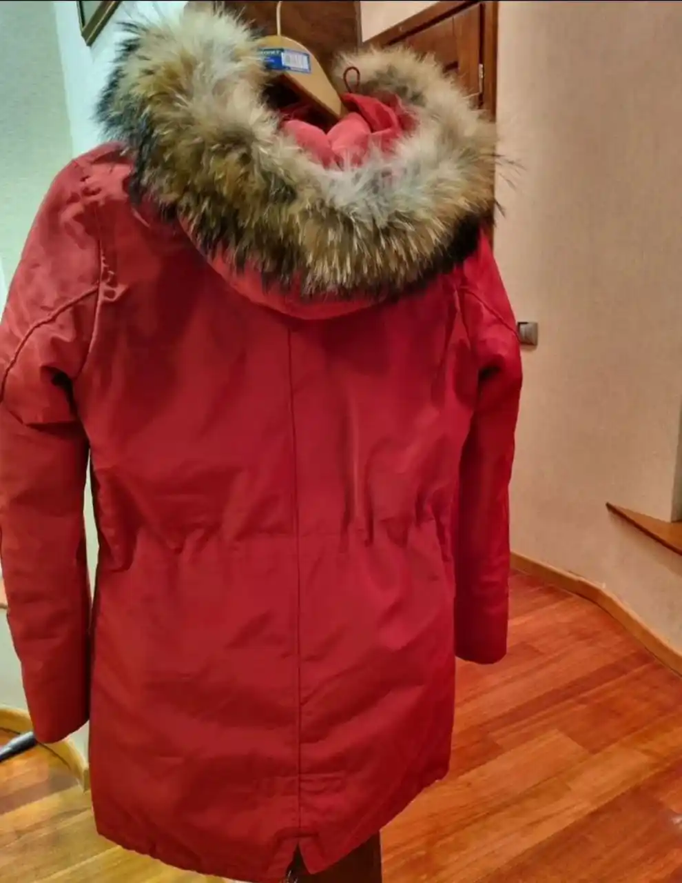 Куртка женская с опушкой енот