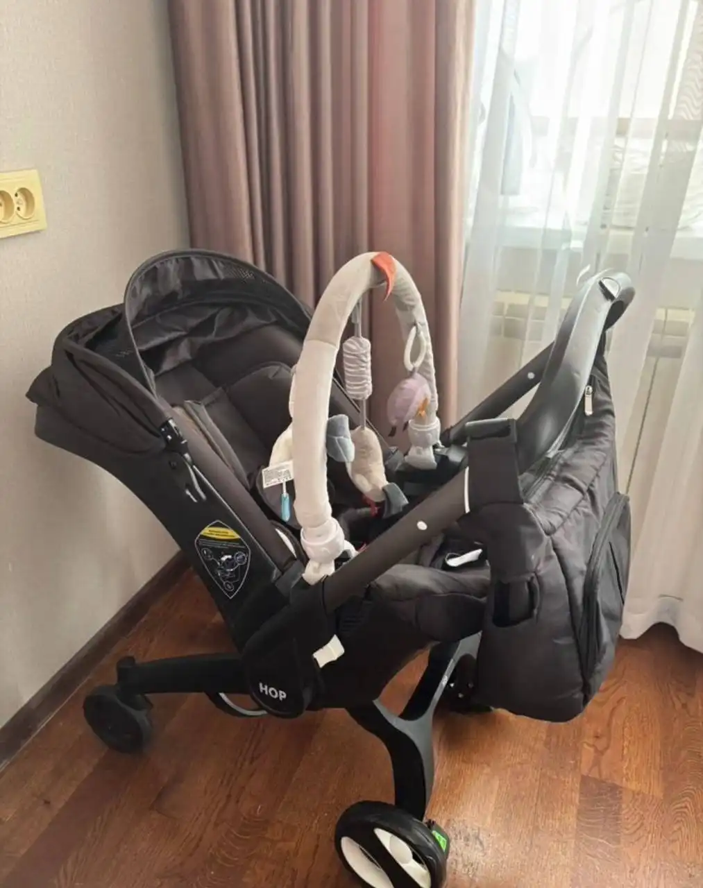 Коляска-автокресло прогулочная НОР с удлиненным козырьком Black универсальная