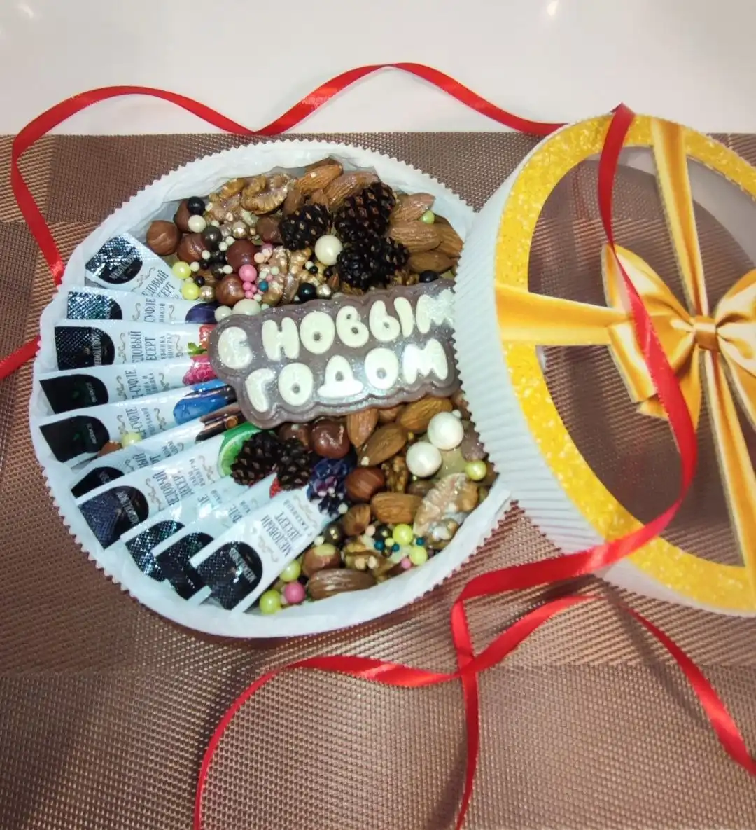 Новогодние наборы и пряники