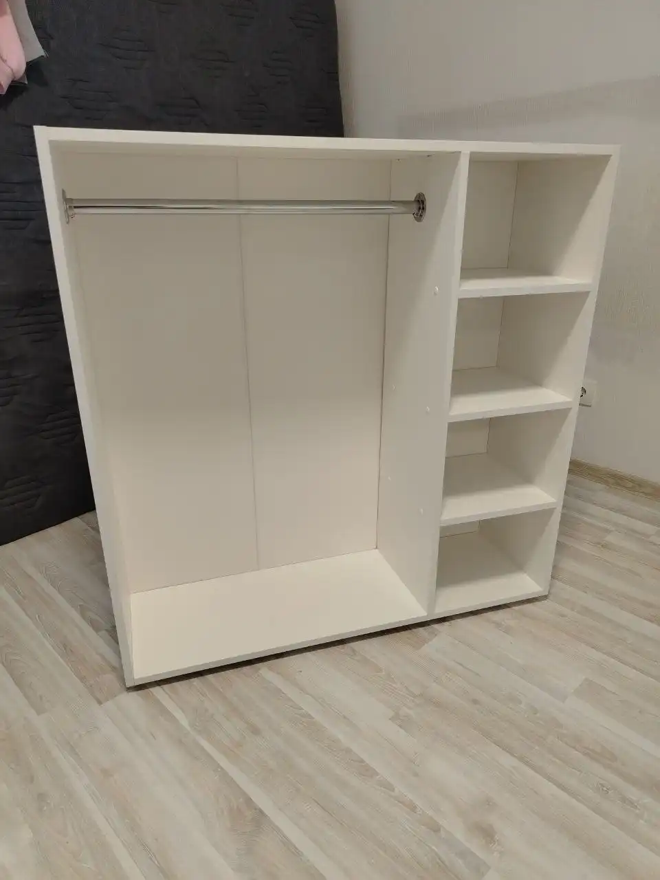 Детский шкаф-гардероб Монтессори